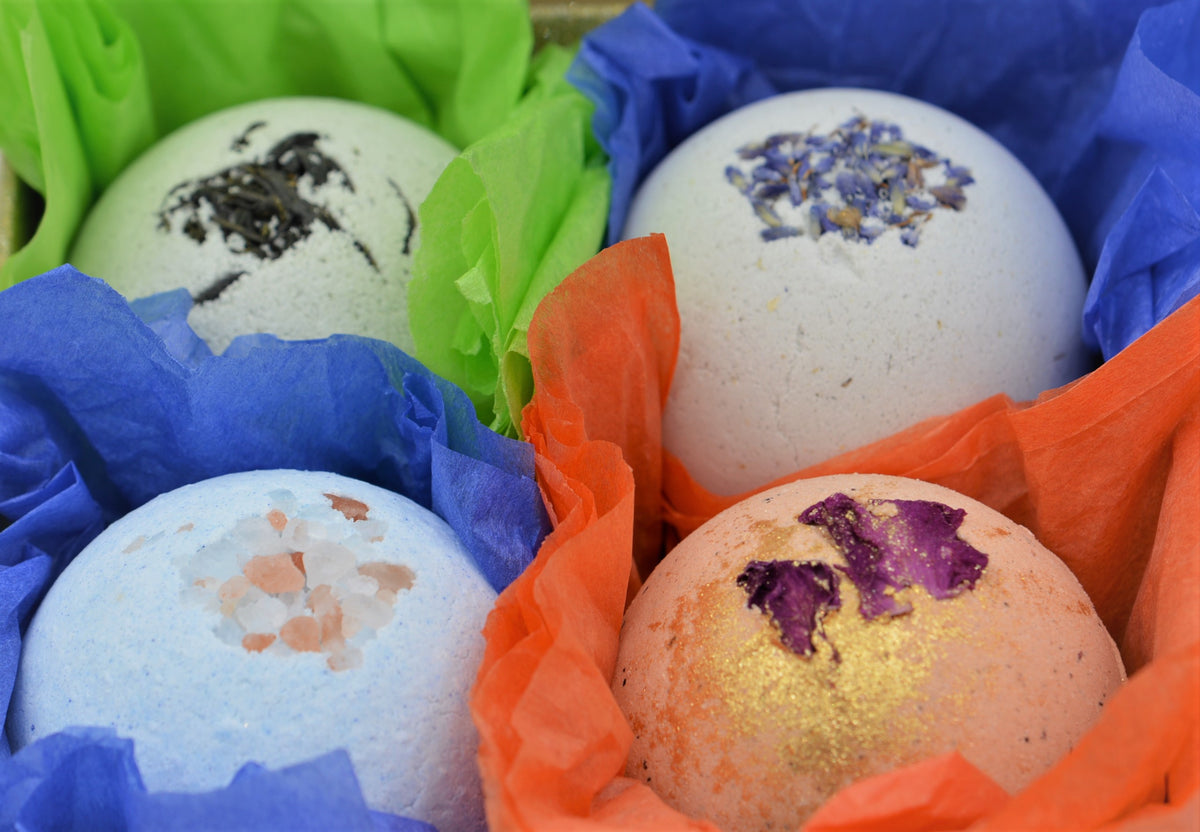 ROSE QUEEN Luxury Bath Bomb Queen Bee Farms